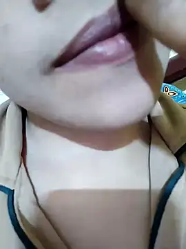 Snapshot of Anki-doll chatting on 01.29.25 Anki-doll online show from 01.29.25