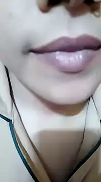 Snapshot of Anki-doll chatting on 01.29.25 Anki-doll online show from 01.29.25