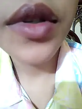 Snapshot of Anki-doll chatting on 01.30.25 Anki-doll online show from 01.30.25
