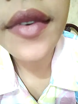 Snapshot of Anki-doll chatting on 02.01.25 Anki-doll online show from 02.01.25
