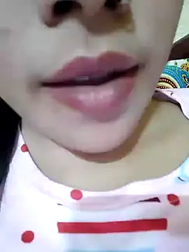 Snapshot of Anki-doll chatting on 02.03.25 Anki-doll online show from 02.03.25