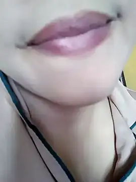 Snapshot of Anki-doll chatting on 02.05.25 Anki-doll online show from 02.05.25