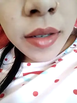 Snapshot of Anki-doll chatting on 03.07.25 Anki-doll online show from 03.07.25