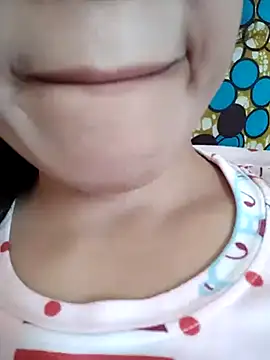 Snapshot of Anki-doll chatting on 03.14.25 Anki-doll online show from 03.14.25