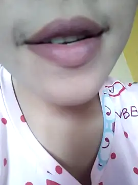 Snapshot of Anki-doll chatting on 03.16.25 Anki-doll online show from 03.16.25
