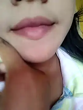 Snapshot of Anki-doll chatting on 03.20.25 Anki-doll online show from 03.20.25