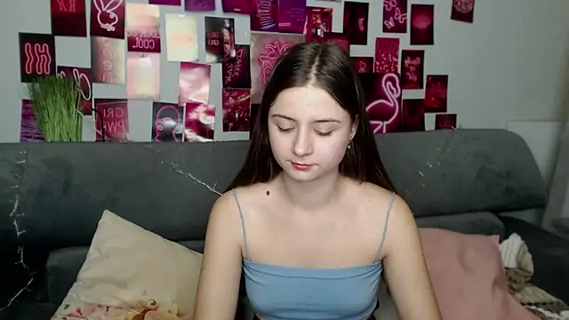 Snapshot of MilanaRoza chatting on 10.11.25 MilanaRoza online show from 10.11.25