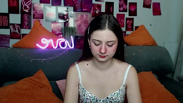 Snapshot of MilanaRoza chatting on 11.02.25 MilanaRoza online show from 11.02.25