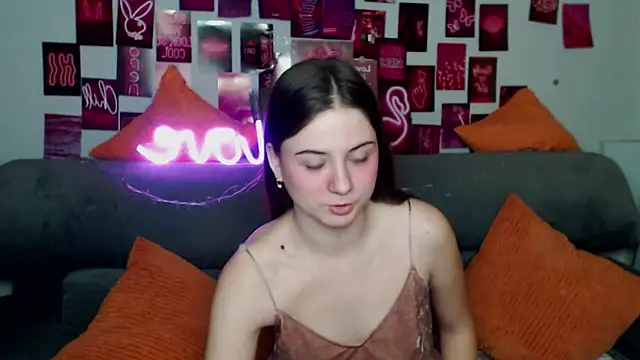 Snapshot of MilanaRoza chatting on 11.06.25 MilanaRoza online show from 11.06.25