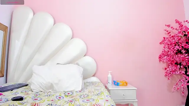 Ally Parkeer  online show from 01.08.25