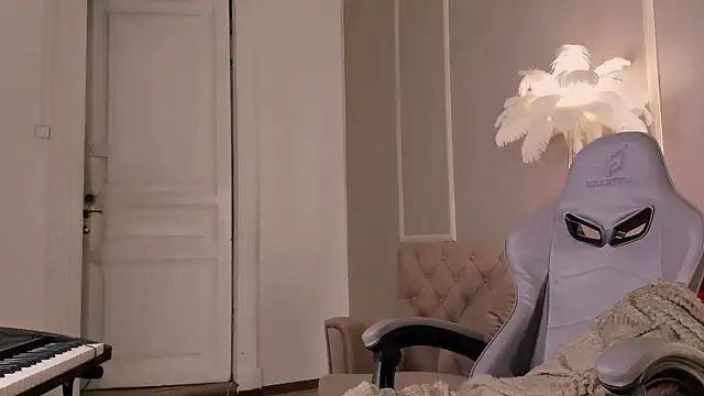 Alisia Mars online show from 02.11.25