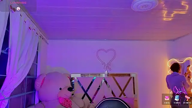 Laylafoxy tay online show from 09.22.25