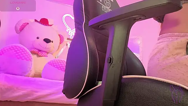 Laylafoxy tay online show from 09.30.25