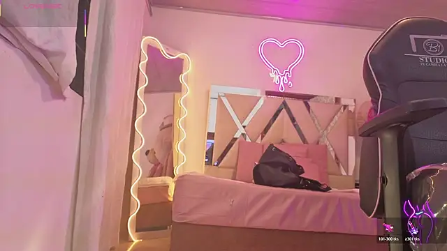 Laylafoxy tay online show from 11.19.25