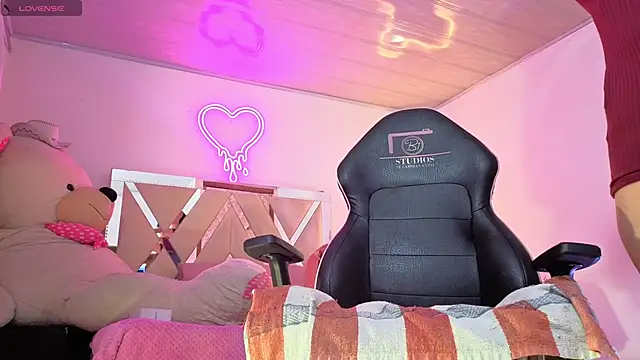 Laylafoxy tay online show from 01.16.26