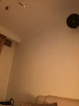 Im Valen Cute online show from 11.09.25