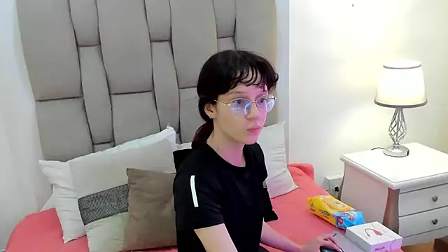 Snapshot of Nastya_Fantasy chatting on 12.28.24 Nastya Fantasy online show from 12.28.24