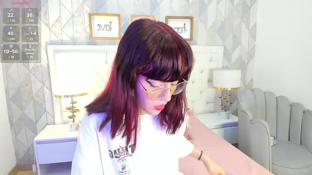 Snapshot of Nastya_Fantasy chatting on 02.04.25 Nastya Fantasy online show from 02.04.25