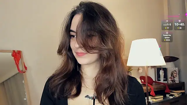 Snapshot of DracosMoon chatting on 11.01.25 DracosMoon online show from 11.01.25