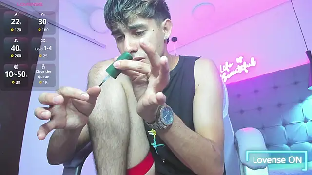 Dyla n18 online show from 10.14.25