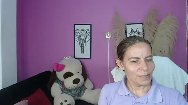 Snapshot of Milf_karlye chatting on 10.11.25 Milf karlye online show from 10.11.25