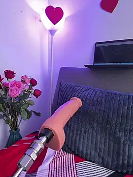 Liulee online show from 02.15.26