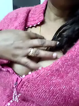 Snapshot of rakhi_143 chatting on 12.24.24 rakhi 143 online show from 12.24.24