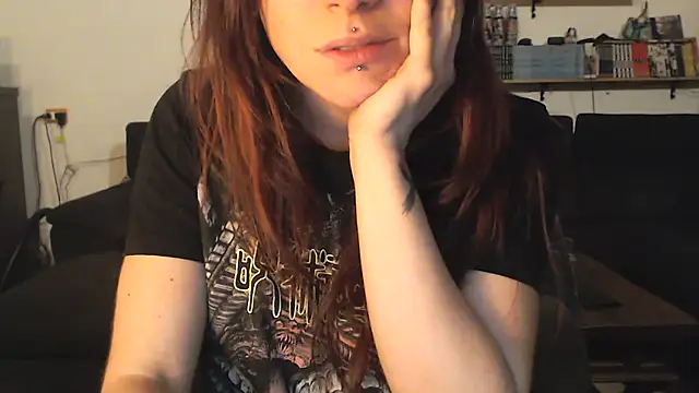 Snapshot of complicata_mente chatting on 01.14.25 complicata mente online show from 01.14.25