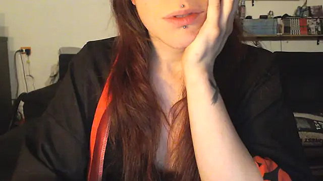 Snapshot of complicata_mente chatting on 01.15.25 complicata mente online show from 01.15.25