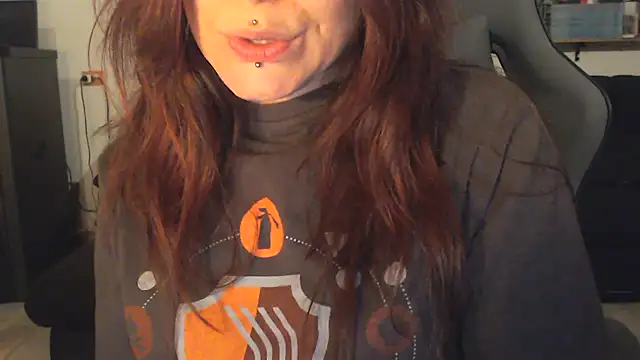 Snapshot of complicata_mente chatting on 02.24.25 complicata mente online show from 02.24.25