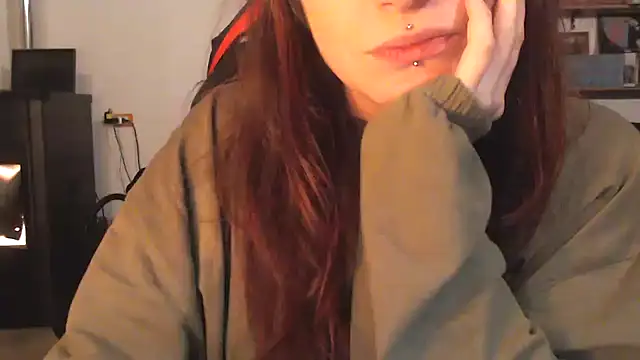 Snapshot of complicata_mente chatting on 02.27.25 complicata mente online show from 02.27.25