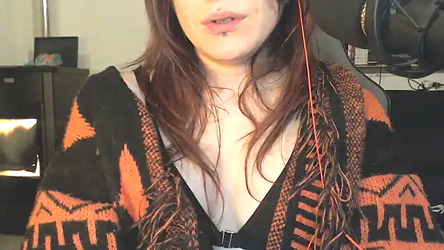 Snapshot of complicata_mente chatting on 03.06.25 complicata mente online show from 03.06.25