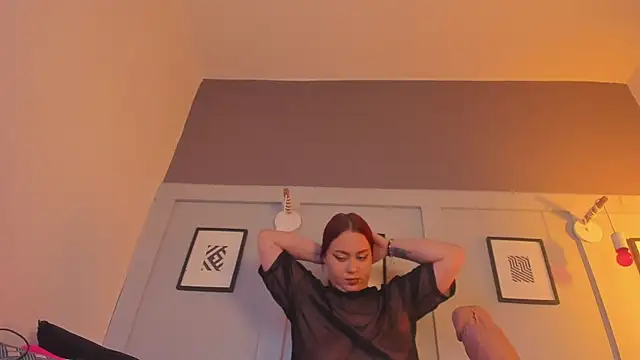 Snapshot of allaasskaa_ chatting on 01.17.25 allaasskaa  online show from 01.17.25