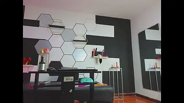haileycat online show from 01.06.25