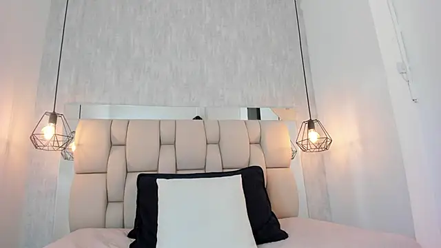 Snapshot of Alahia_Baiter chatting on 12.10.24 Alahia Baiter online show from 12.10.24