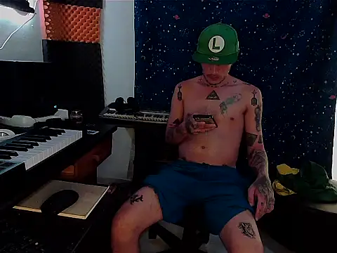 Snapshot of patrik_tattoo_ chatting on 02.13.25 patrik tattoo online show from 02.13.25