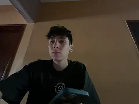 Snapshot of Omaaaaaaa00001 chatting on 02.06.25 Omaaaaaaa00001 online show from 02.06.25