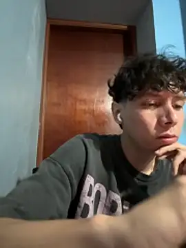 Snapshot of Omaaaaaaa00001 chatting on 11.19.25 Omaaaaaaa00001 online show from 11.19.25