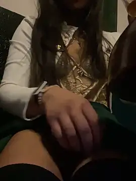 Snapshot of Jade_Zephyra chatting on 12.23.24 Jade Zephyra online show from 12.23.24