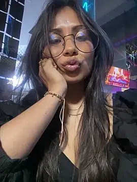 Snapshot of Jade_Zephyra chatting on 02.15.25 Jade Zephyra online show from 02.15.25