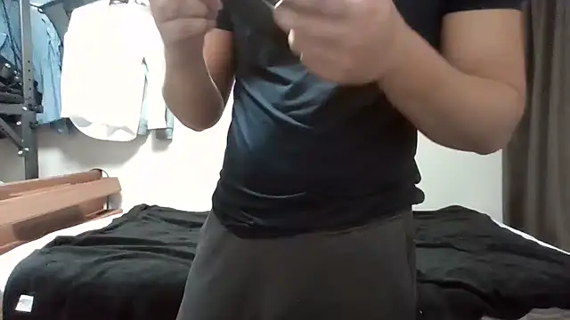 YU-KI00 online show from 10.03.25