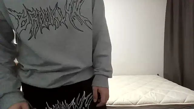 YU-KI00 online show from 10.23.25