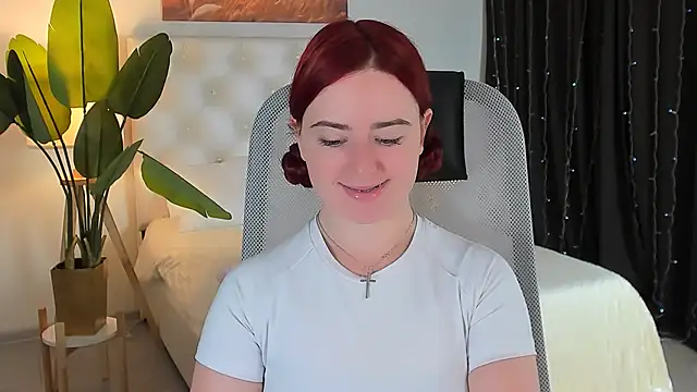 Snapshot of AnnTerry_ chatting on 07.22.26 AnnTerry online show from 07.22.26