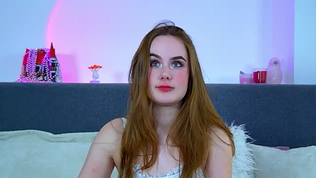 Snapshot of DanaDrake chatting on 01.22.25 DanaDrake online show from 01.22.25