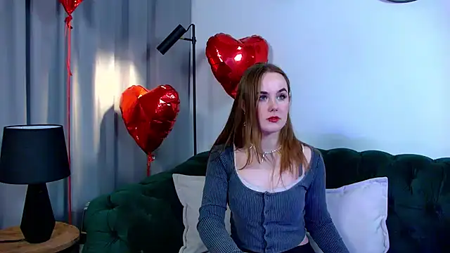 Snapshot of DanaDrake chatting on 02.20.25 DanaDrake online show from 02.20.25