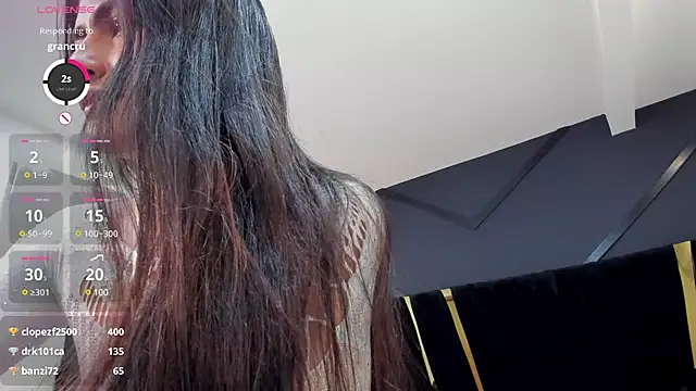 Snapshot of emilie_xx_ chatting on 03.21.25 emilie xx  online show from 03.21.25