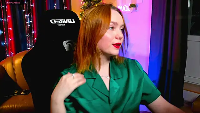 Kari Lunna online show from 12.24.24