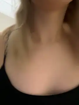 Snapshot of Eva_Millss chatting on 12.15.24 Eva Millss online show from 12.15.24