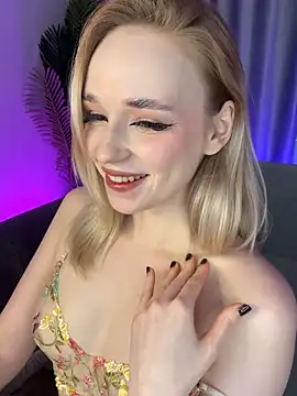 Snapshot of Eva_Millss chatting on 02.07.25 Eva Millss online show from 02.07.25