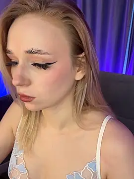 Snapshot of Eva_Millss chatting on 02.08.25 Eva Millss online show from 02.08.25